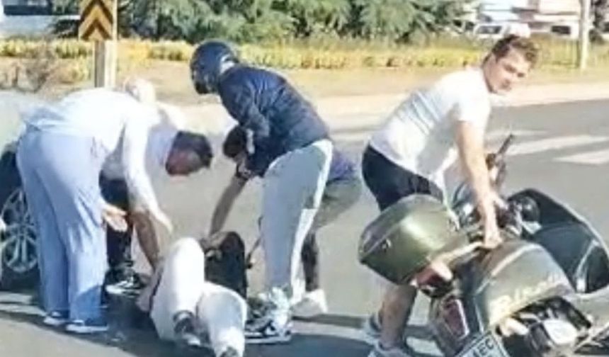 Düzce'de motosiklet sürücüsü yola savruldu