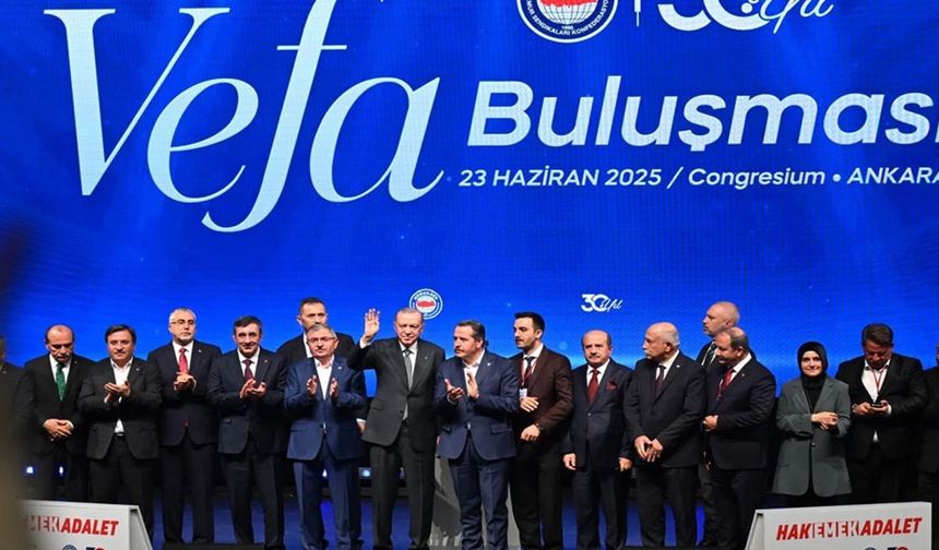 Erdoğan’dan Memur-Sen'e övgü: Milletin ve demokrasinin yanında saf tuttunuz