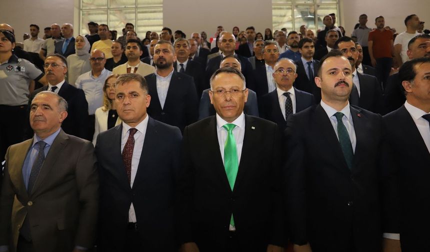 Iğdır Üniversitesi mezuniyet törenine KAÜ Rektörü Kapu ve Başkonsolos Aliyev, onur konuğu olarak katıldı