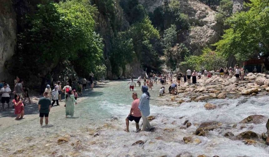 Muğla ziyaretçi akınına uğradı: Yaklaşık 3 milyon yerli turist giriş yaptı