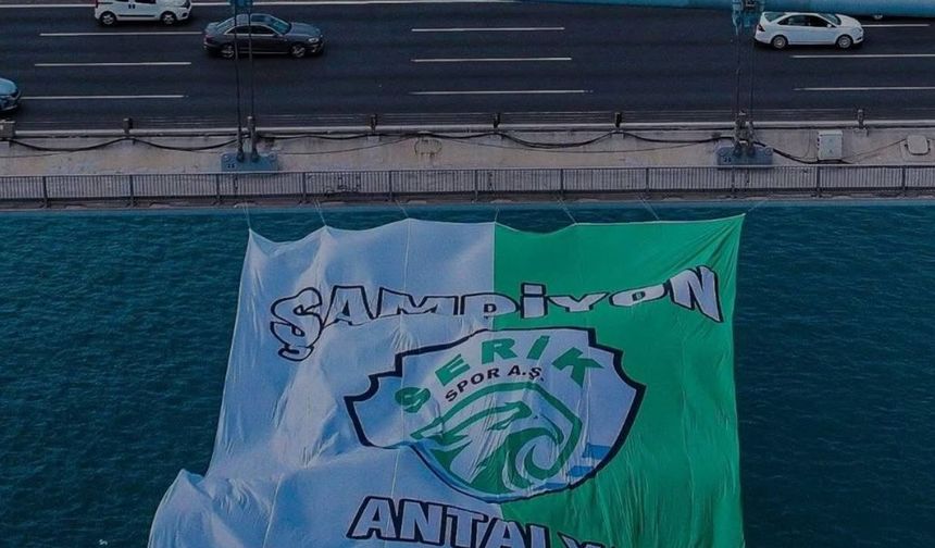 Serikspor’un bayrağı İstanbul Boğazı’nda dalgalandı!