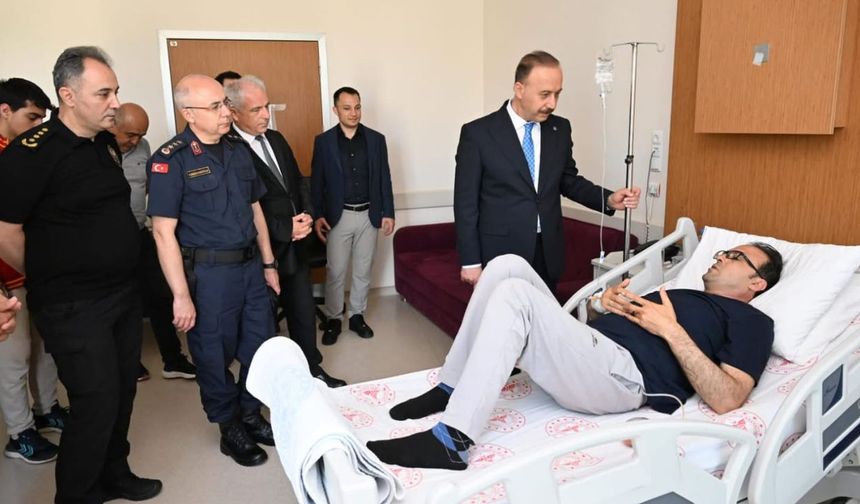 Vali Erin'den Başkan Özata’ya hastane ziyareti