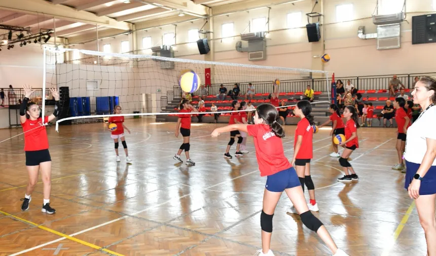 İzmir Çiğli’de 7’den 70’e yaz boyu spor coşkusu