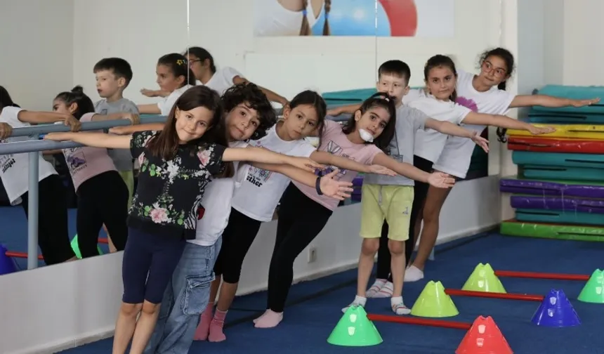 Yaz dönemi çocuk spor eğitimleri doludizgin devam ediyor