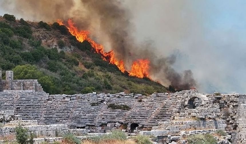 Antalya alev alev: Muratpaşa, Aksu ve Manavgat’ta eş zamanlı yangın!