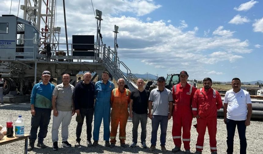 Demir, MTA Jeotermal Kampı'nda işçilerle bir araya geldi
