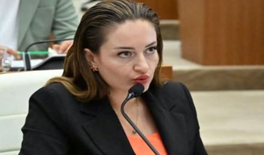 Muhittin Böcek’in yerine Büşra Özdemir geldi!