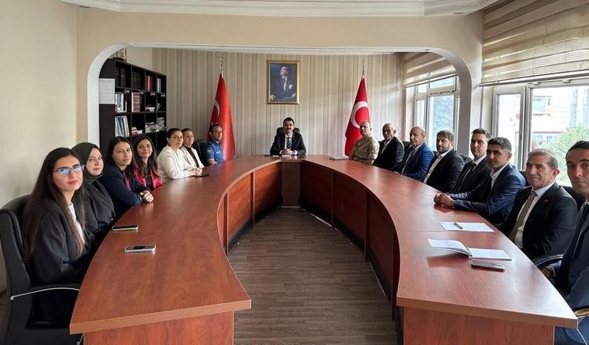 Susuz Kaymakamı Muhammed Emin Tutal başkanlığında Değerlendirme Toplantısı gerçekleştirildi