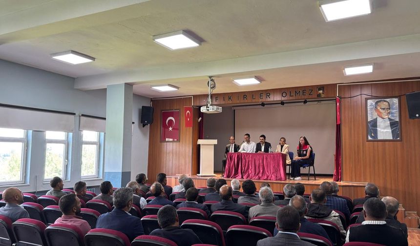 Susuz Kaymakamı Muhammed Emin Tutal, Muhtarlarla Tanışma toplantısı düzenledi