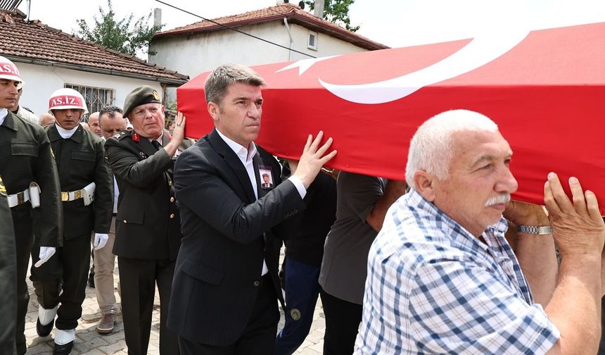 Vali Bakan, Kahraman Gazimize Son Görevini Yerine Getirdi