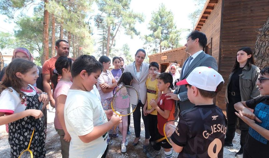 Vali Bilgihan’dan Karakent’e eğitim ve tarım ziyareti