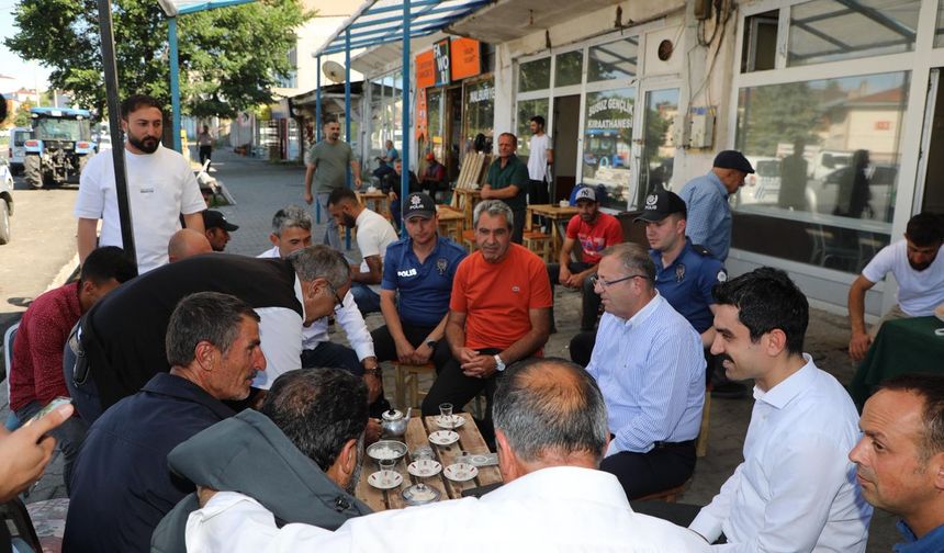 Vali Ziya Polat, Susuz İlçesinde esnaf ve vatandaşlarla buluştu