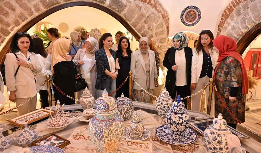 800 yıllık tarihi hamam kadınların kültür ve sanat yuvası oldu