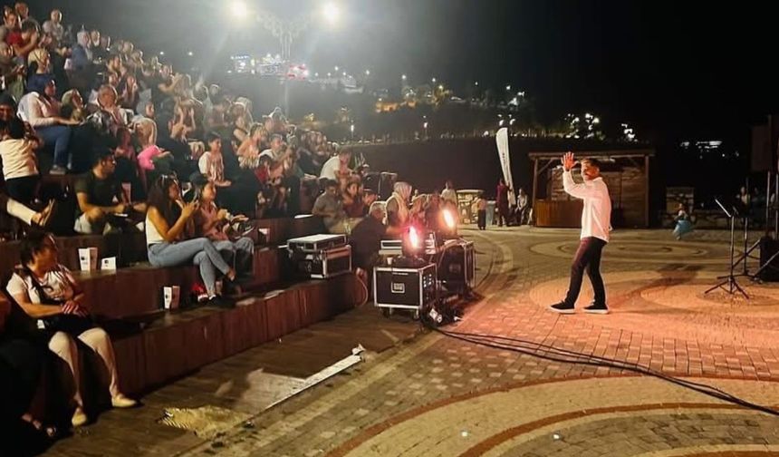 Kirazlıdere’de cuma akşamları müzik ziyafeti yaşanıyor