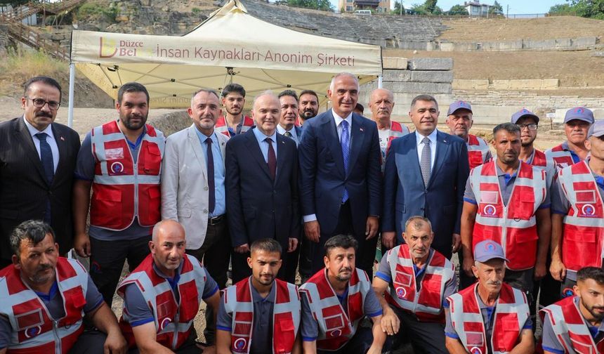 Kültür ve Turizm Turizm Bakanı Ersoy Düzce Konuralp'te incelemelerde bulundu