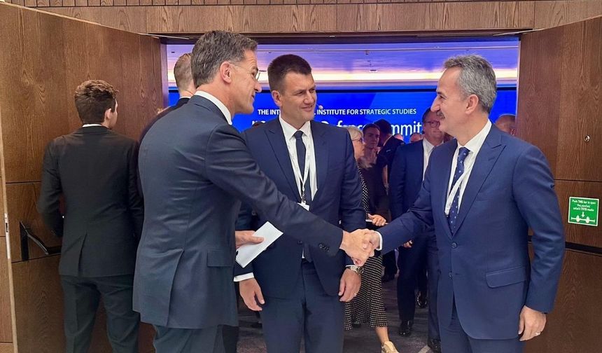 Savunma Sanayii Başkanı Görgün, NATO Genel Sekreteri Rutte ile Prag’da görüştü