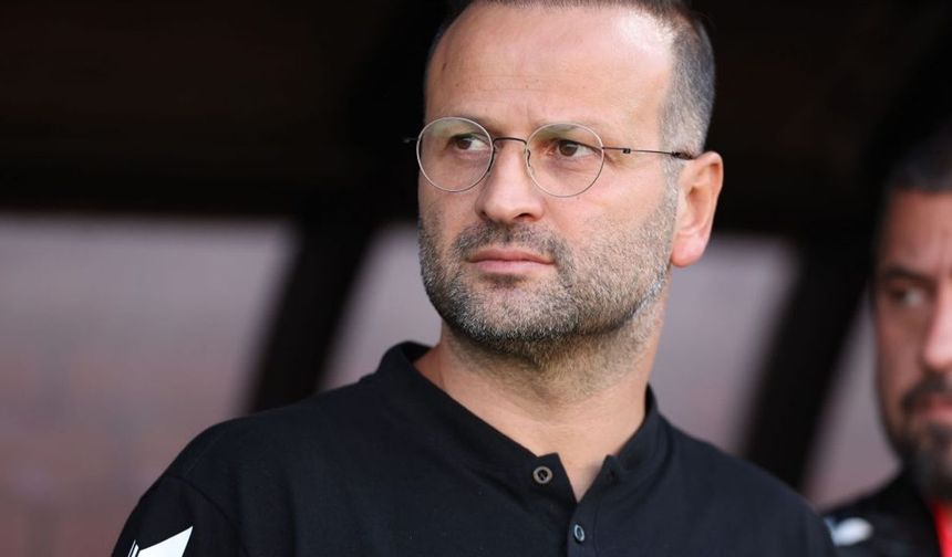 Sivaspor Teknik Direktörü :Başkasının Yediği yemeğin faturasını ben ödemem