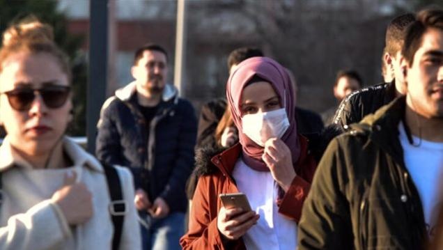 Koronavirüsle mücadelede alınan tedbirler büyük şehirlerde vaka sayılarının düşmesini sağlarken Anadolu&#039;daki bazı illerimizden gelen haberler endişelendirdi. Batman, Kars, Uşak, Düzce, Gaziantep, Van, Adıyaman, Rize ve Zonguldak gibi illerde vaka sayıları alarm vermeye başladı. Bu illerde, havaların ısınmasıyla evde izolasyonu gevşeten vatandaşlar, maske, sosyal mesafe gibi hayati tedbirleri de ihmal edince vaka sayıları arttı.