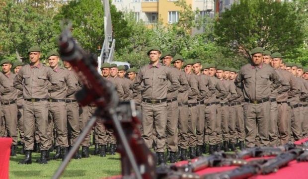 1987 yılında 18 bin 433, 1992 yılında 35 bin 111 ve 1999 yılında 72 bin 290 kişi olmak üzere toplam 125 bin kişi bedelli askerlikten faydalandı.