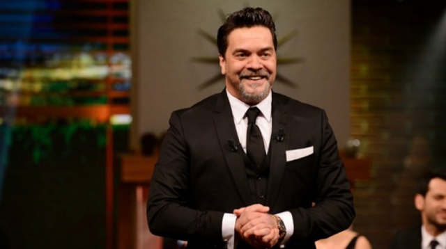 Beyazıt Öztürk&#039;ün sunumu ile 22 yıldır ekrana taşınan Beyaz Show aniden yayından kaldırıldı. Bir dönem bant yayın ile ekrana gelen, daha sonra Doğan Medya Grubu&#039;nun Demirören Grubu&#039;na satılmasının ardından sezon finali diyerek veda eden Beyaz Show&#039;un bundan sonraki durumu merak konusu oldu.