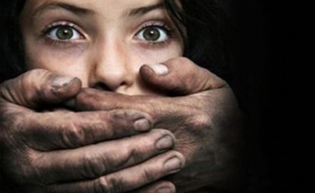 DENİZLİ’nin Pamukkale ilçesinde, uzaktan akrabası, zihinsel engelli 14 yaşındaki Ş.K.’ye tecavüz edip, hamile bıraktığı iddiasıyla geçen 16 Kasım’da tutuklanan 2 çocuk babası hurdacı 57 yaşındaki Hamza Ö. hakkında 36 yıla kadar hapis cezası istemiyle dava